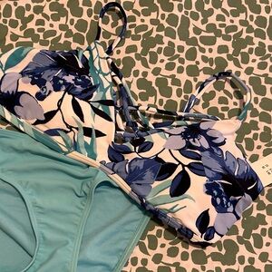 NWT Hollister Swim Top